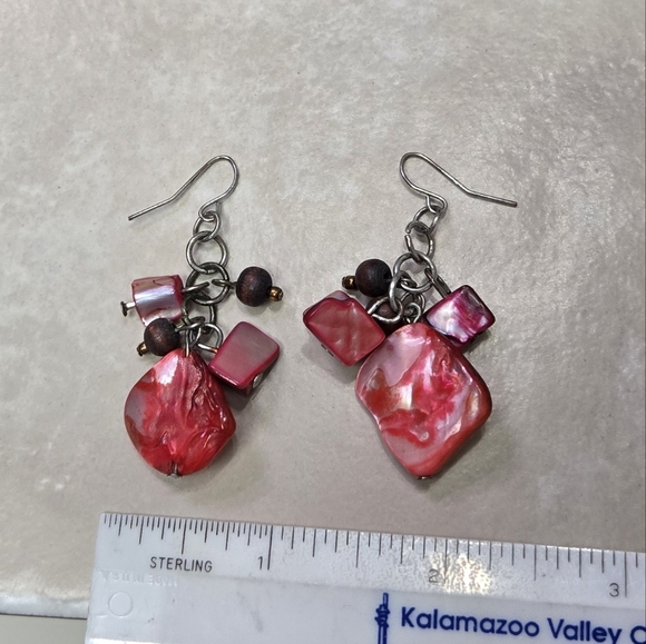 Vintage Handmade Shell and Beads Red Dangle Earrings - Picture 13 of 17